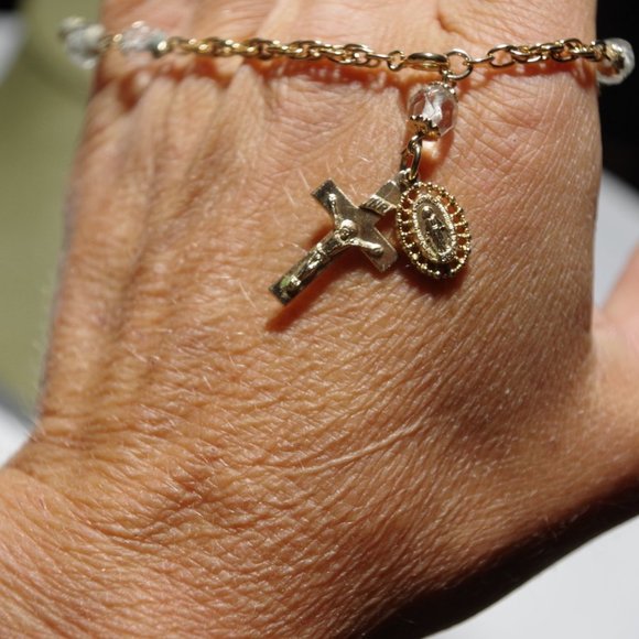 Jewelry - Women`s gold tone rosary bracelet. 8 inches long.
